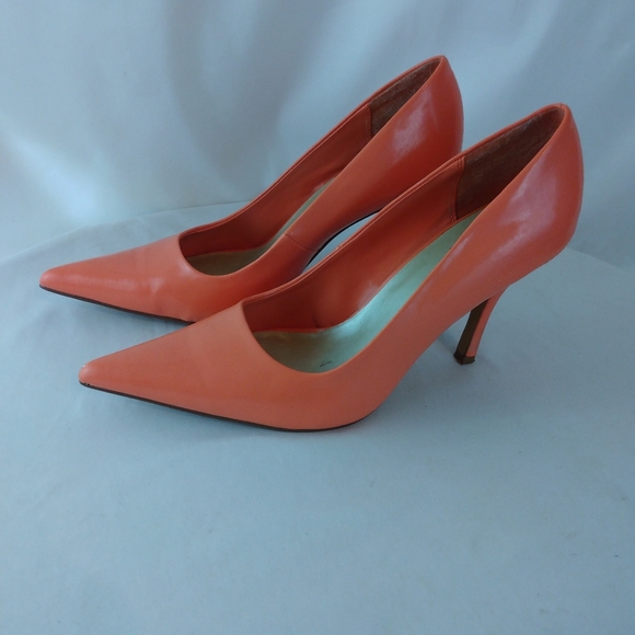 Diba East Coral Pointed Toe Pump - Picture 6 of 10